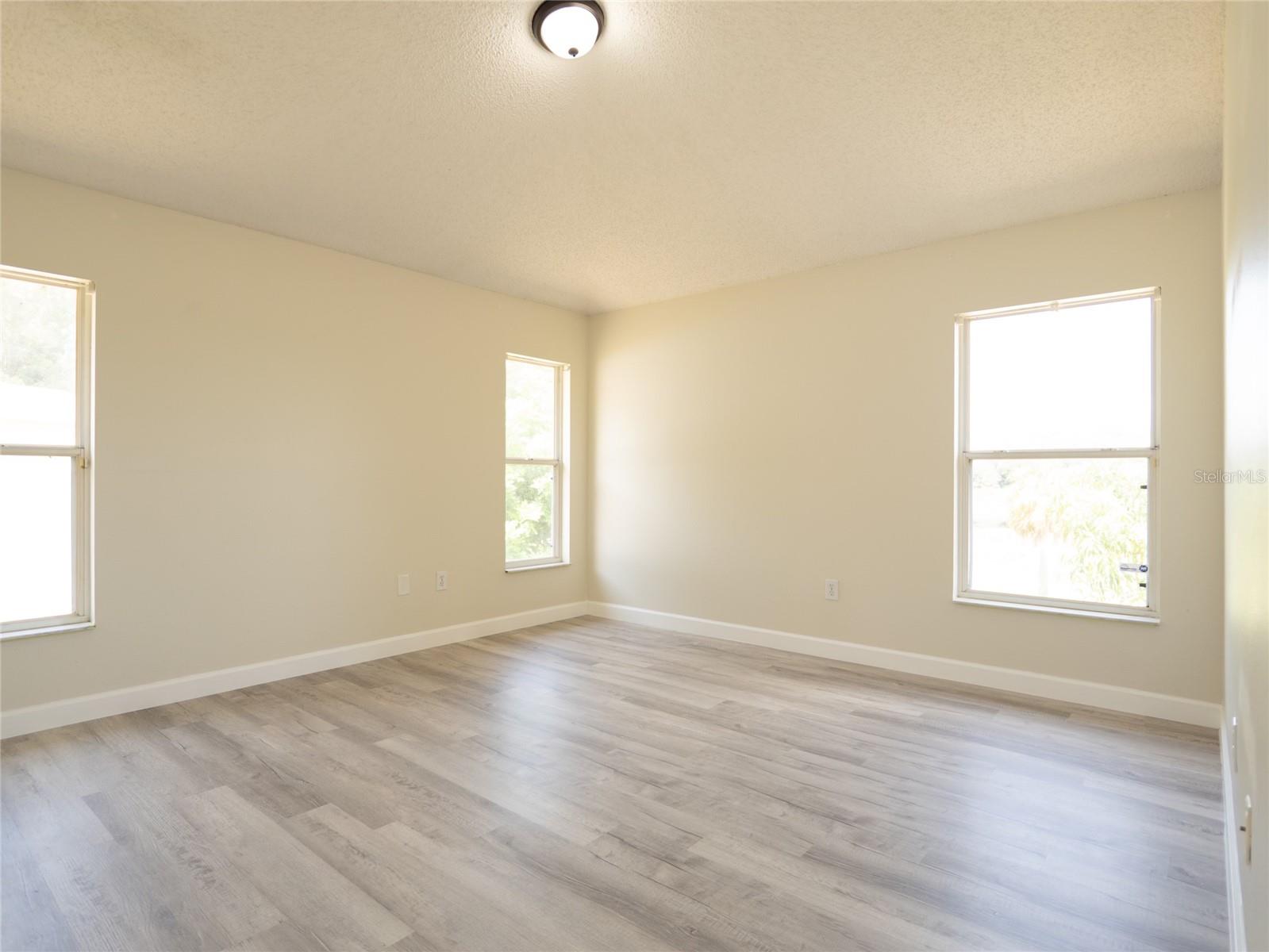 Image 10 of 22 For 6569 Long Breeze Road N