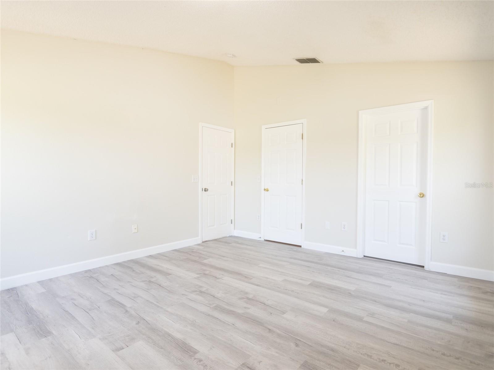 Image 12 of 22 For 6569 Long Breeze Road N