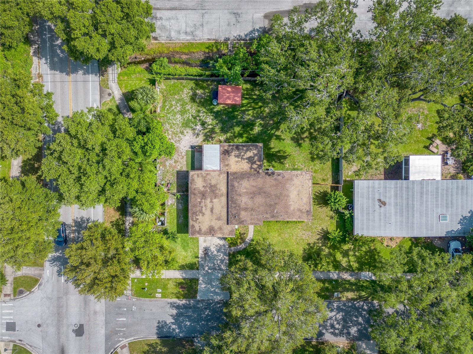 Image 2 of 11 For 1901 Loch Berry Road