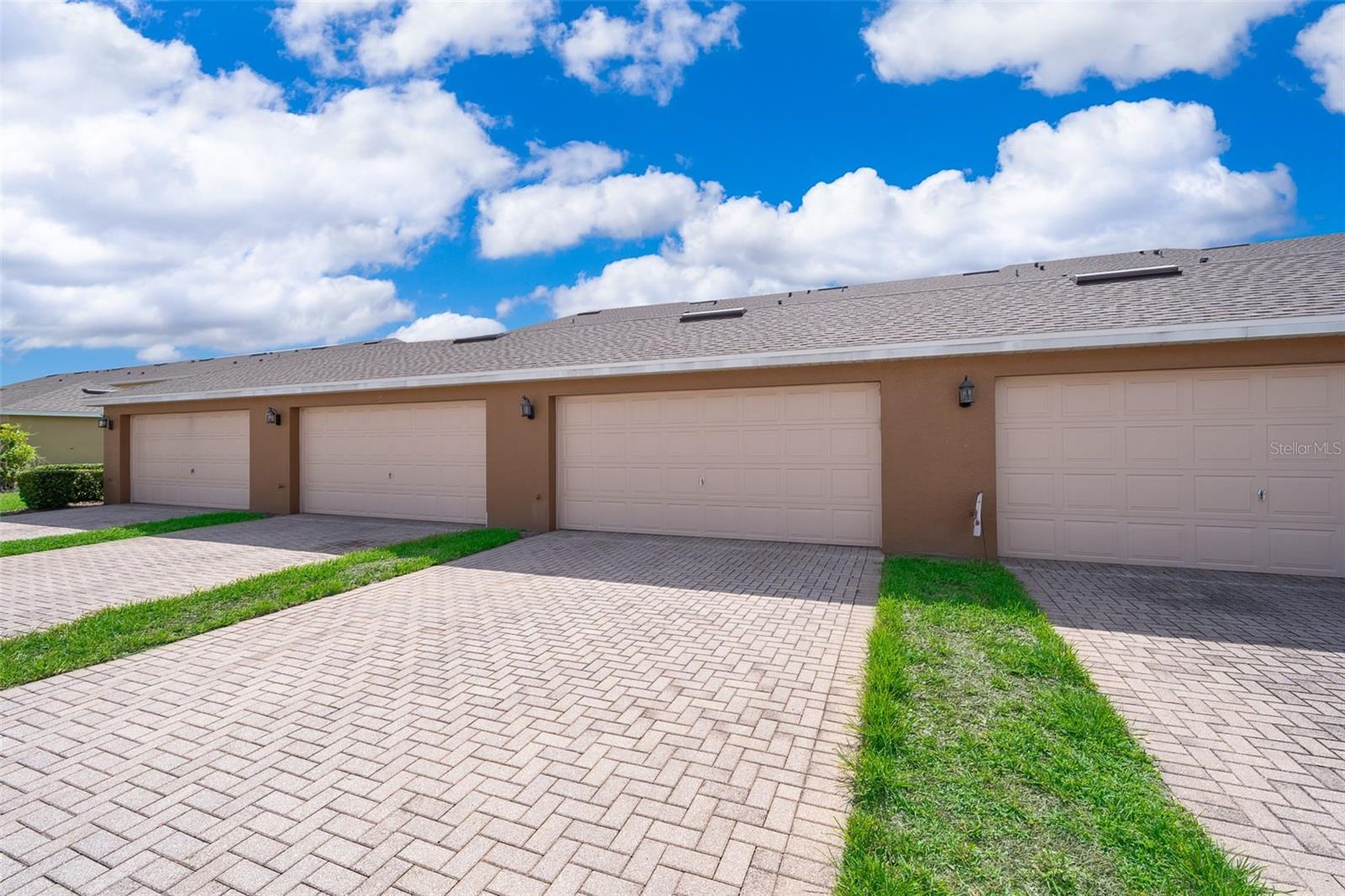 Image 21 of 25 For 9140 Grey Moss Drive