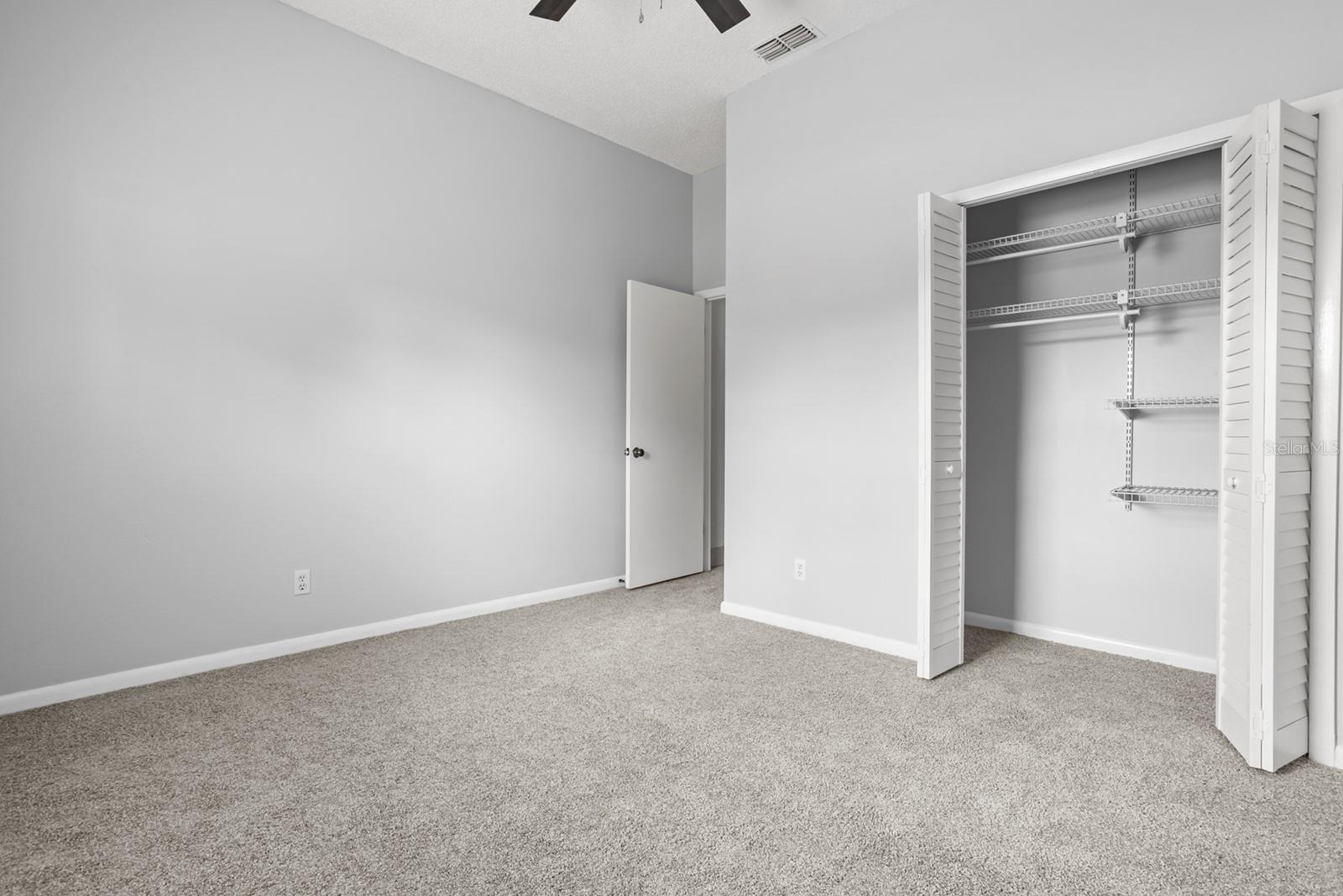 Image 19 of 28 For 399 Lake Daisy Drive