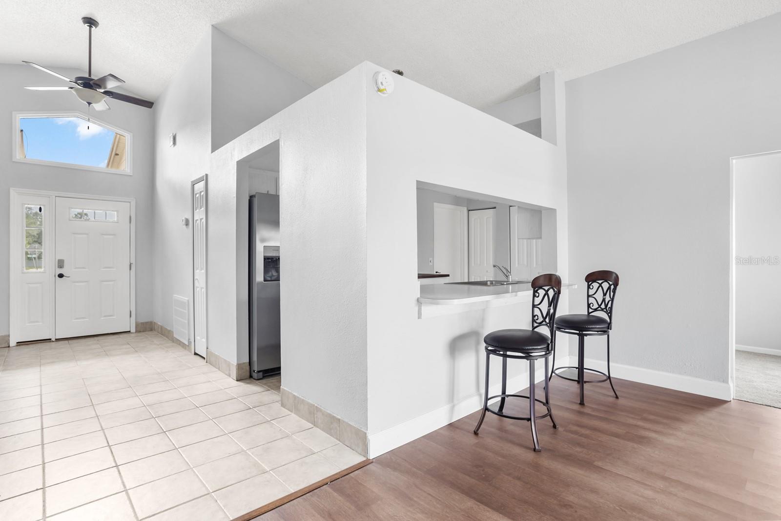 Image 4 of 28 For 399 Lake Daisy Drive