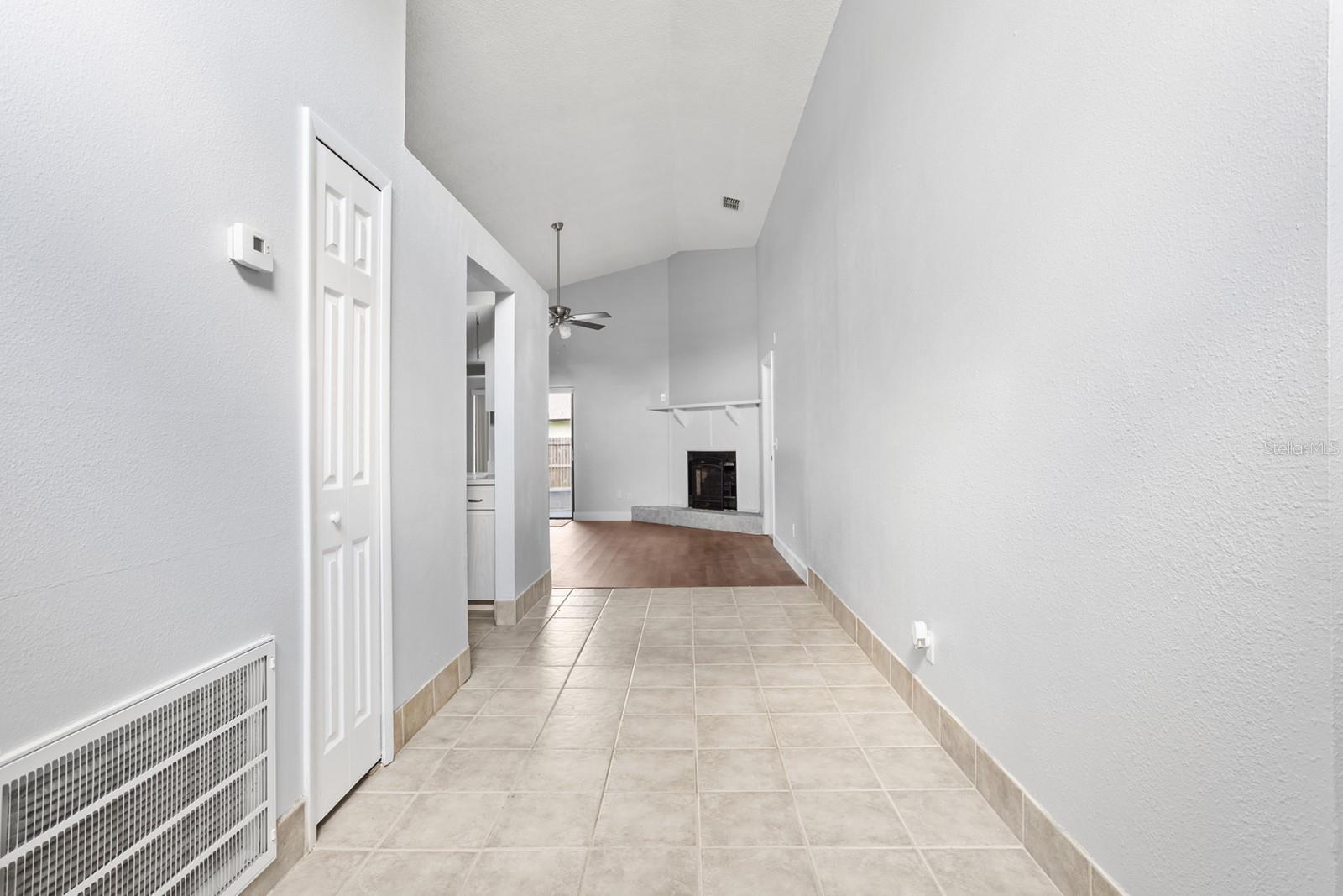Image 7 of 28 For 399 Lake Daisy Drive
