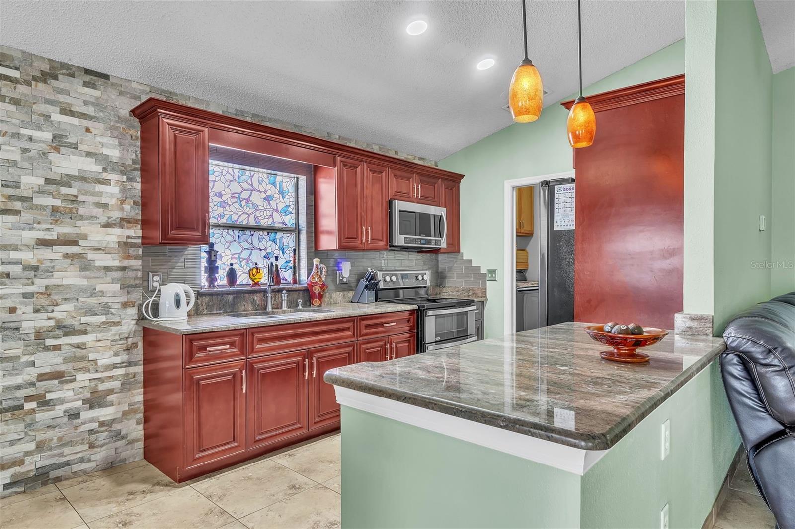 Image 5 of 46 For 574 Rouzer Street