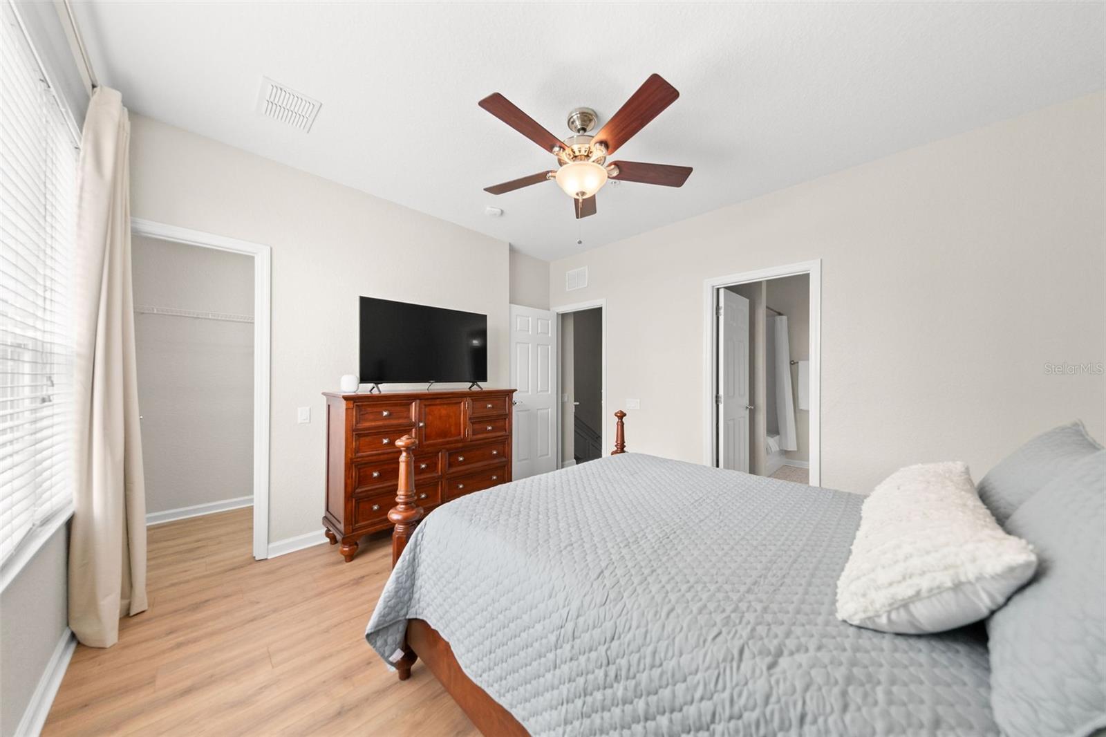 Image 19 of 48 For 8024 Cool Breeze Drive 132