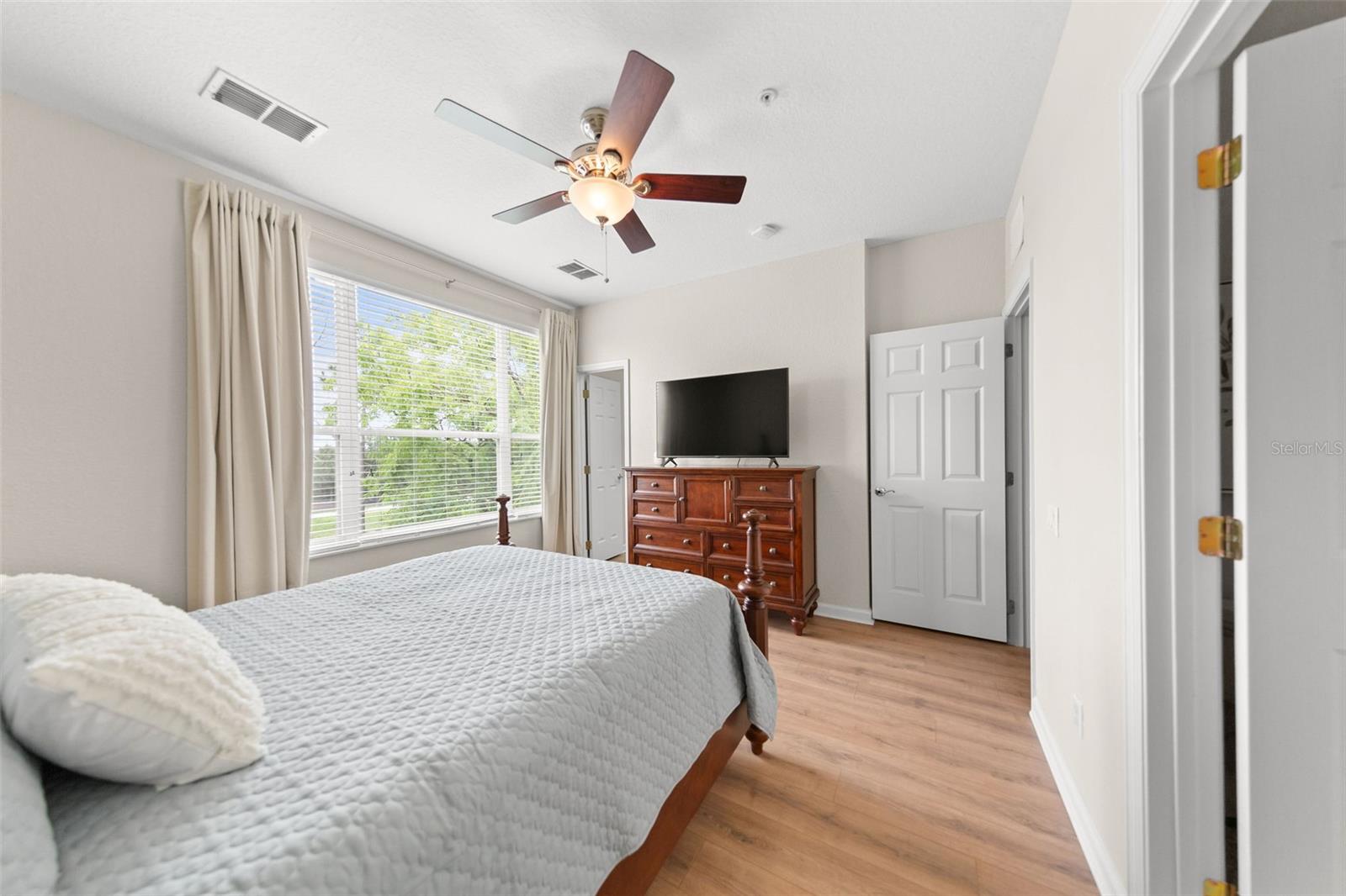 Image 20 of 48 For 8024 Cool Breeze Drive 132