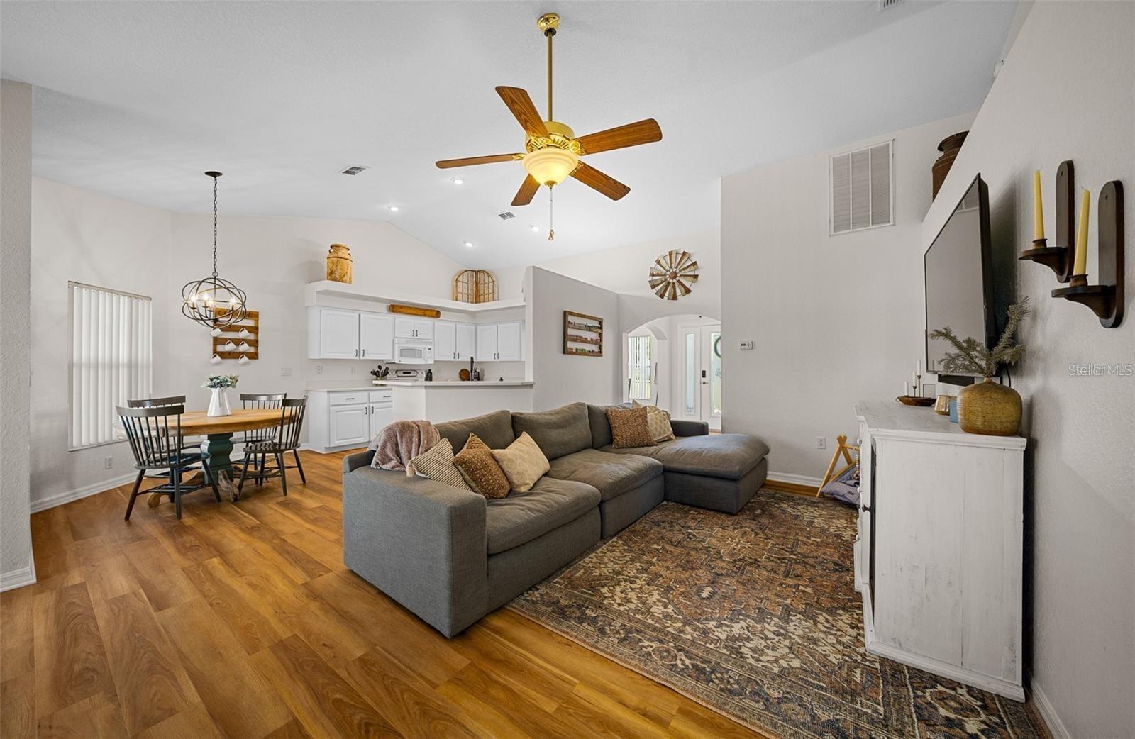 Image 18 of 50 For 7685 135th Street