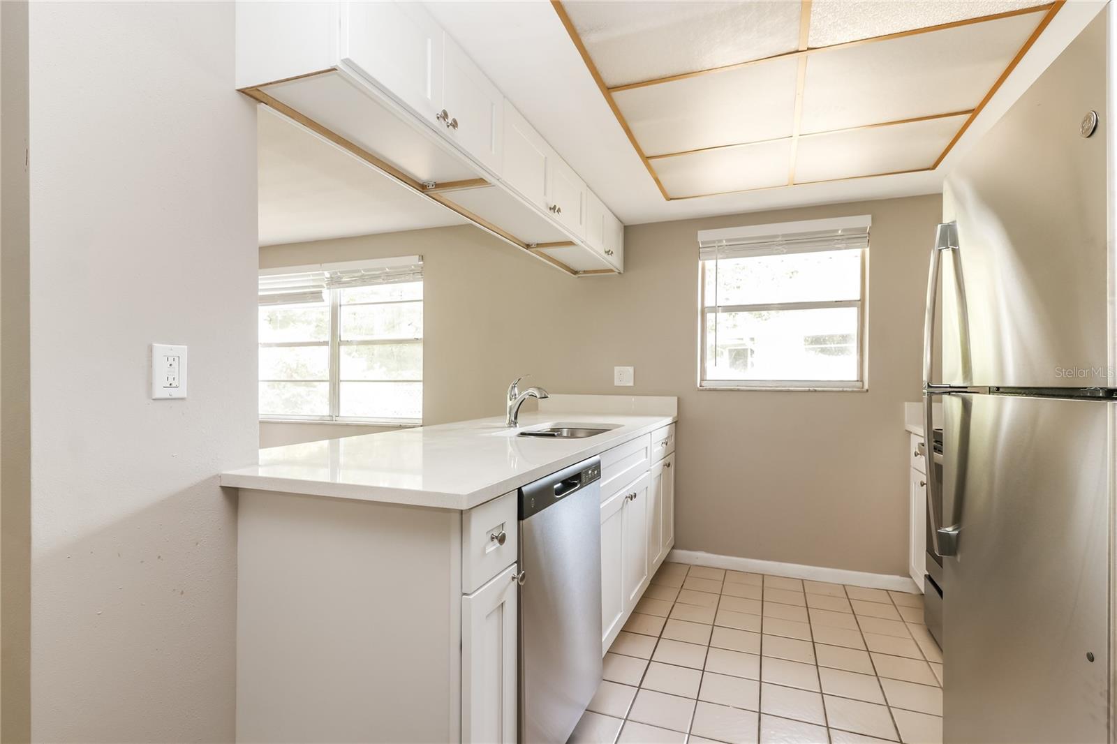 Listing photo id 5 for 7715 Cumber Drive
