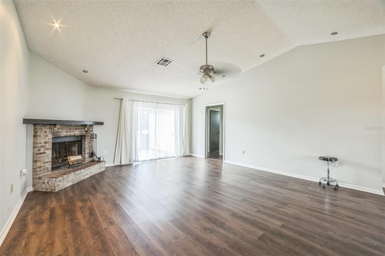 Image 10 of 29 For 1840 Orange View Ct