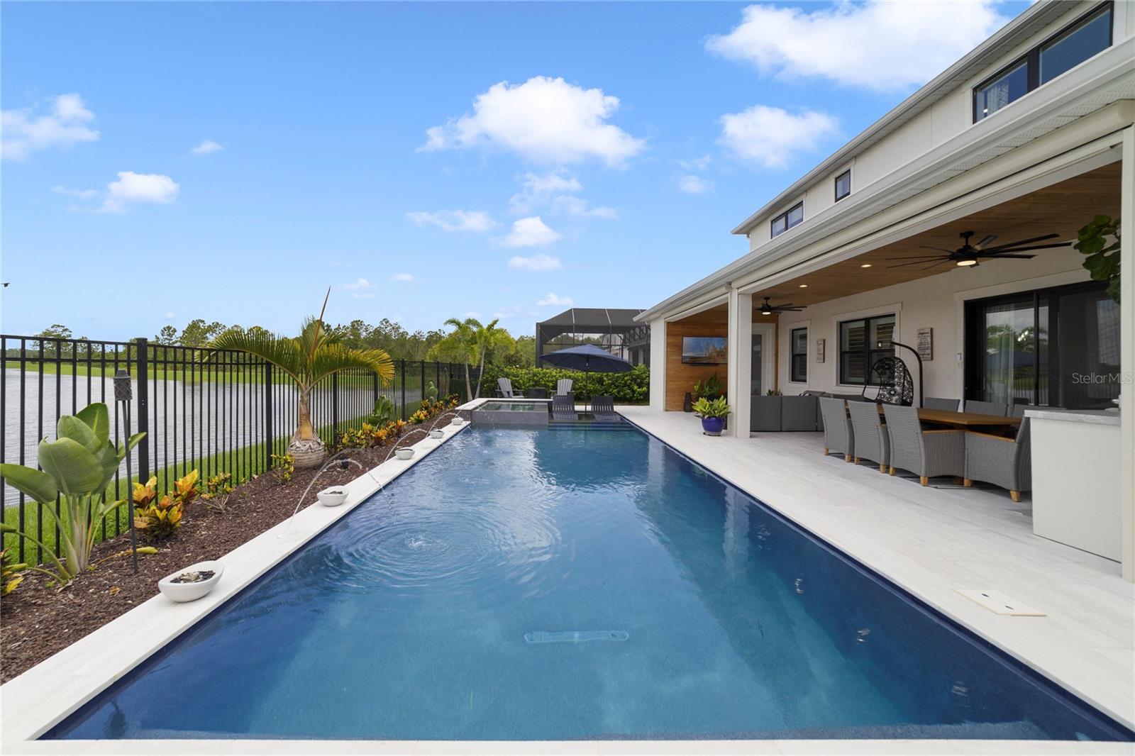 Image 3 of 82 For 9652 English Laurel Court
