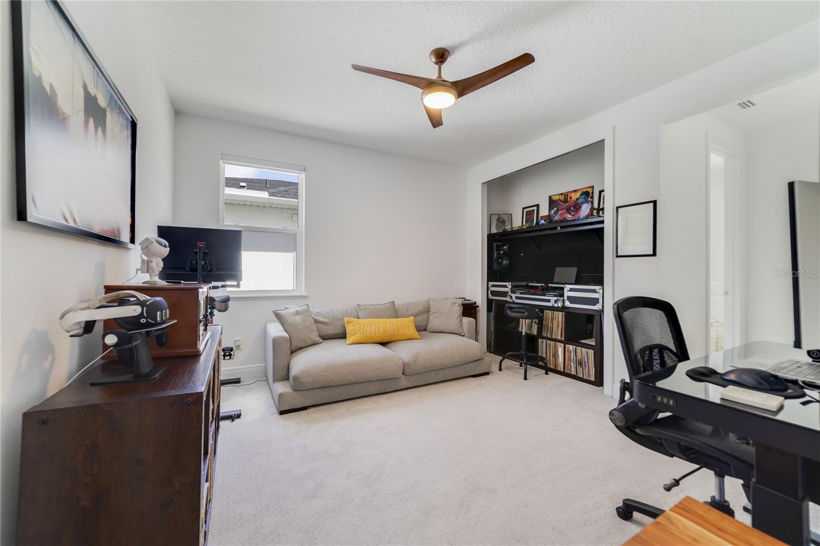 Image 37 of 82 For 9652 English Laurel Court