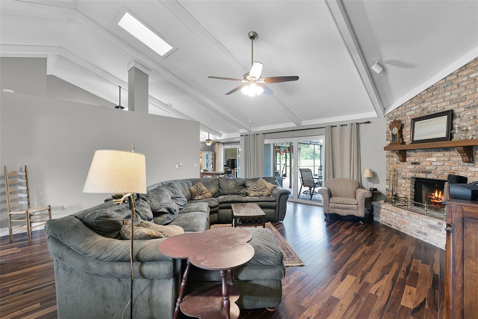 Image 12 of 47 For 526 Sabal Trail Circle