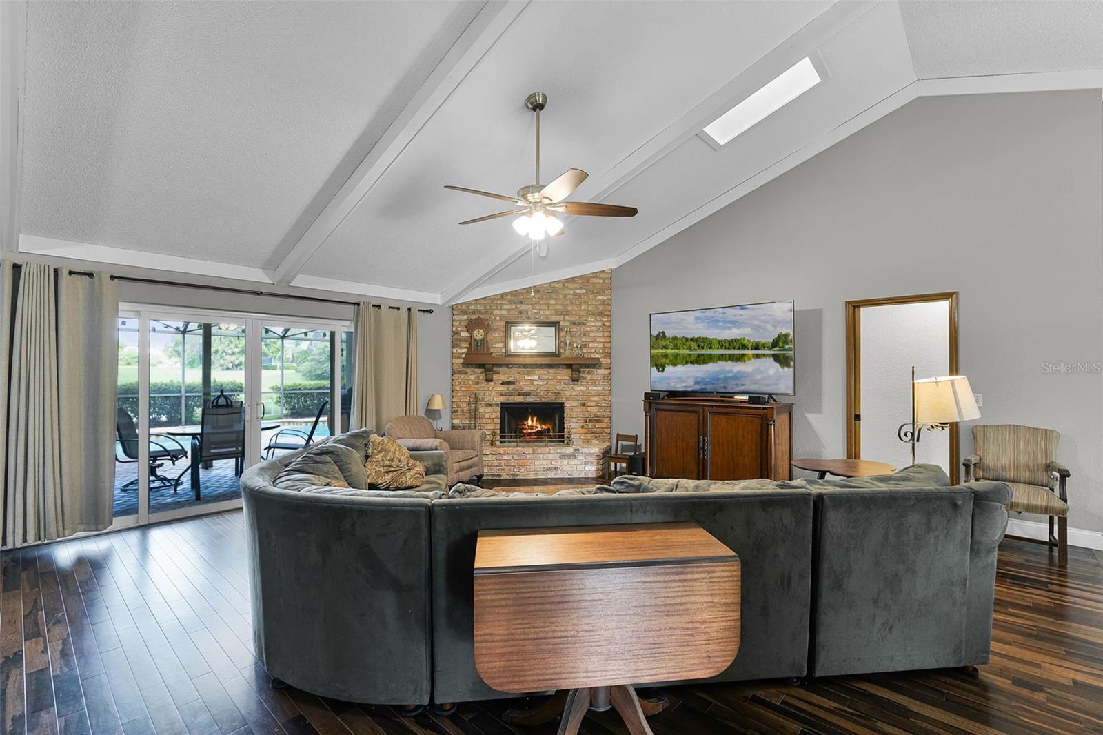 Image 13 of 47 For 526 Sabal Trail Circle