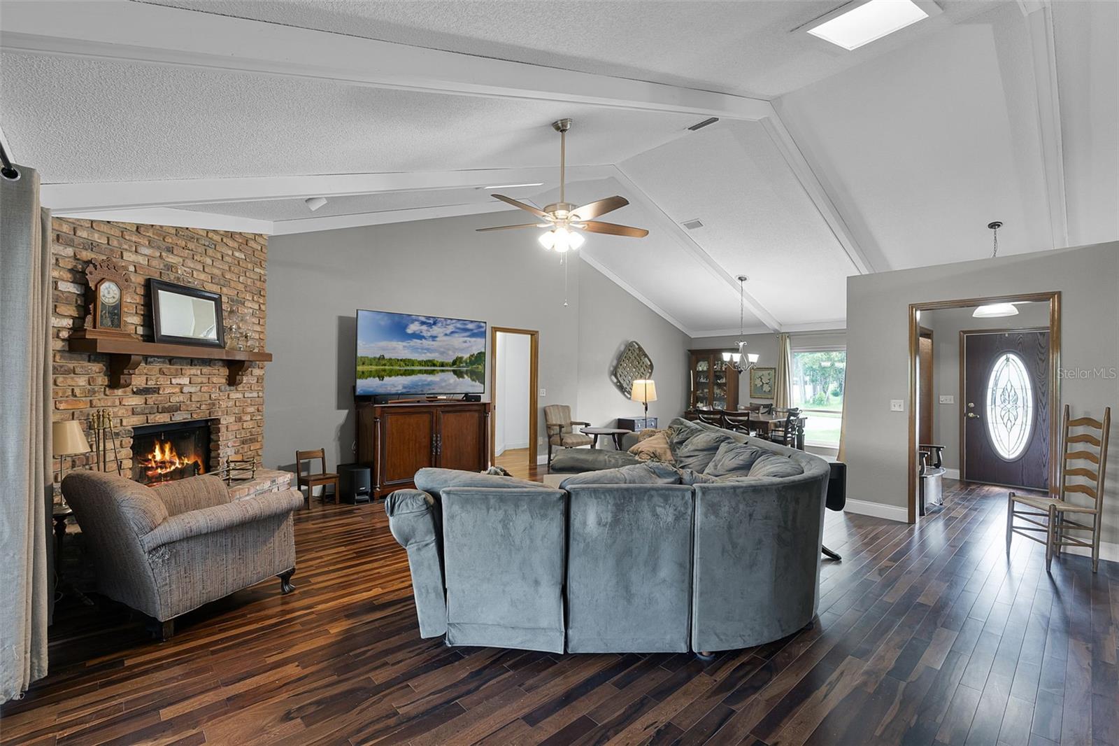 Image 14 of 47 For 526 Sabal Trail Circle