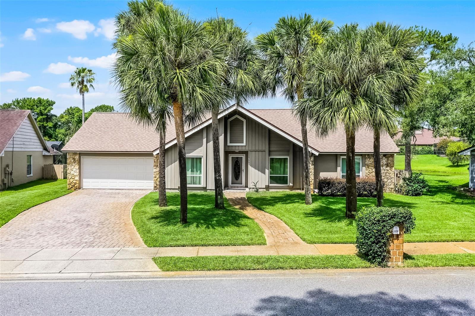 Image 2 of 47 For 526 Sabal Trail Circle