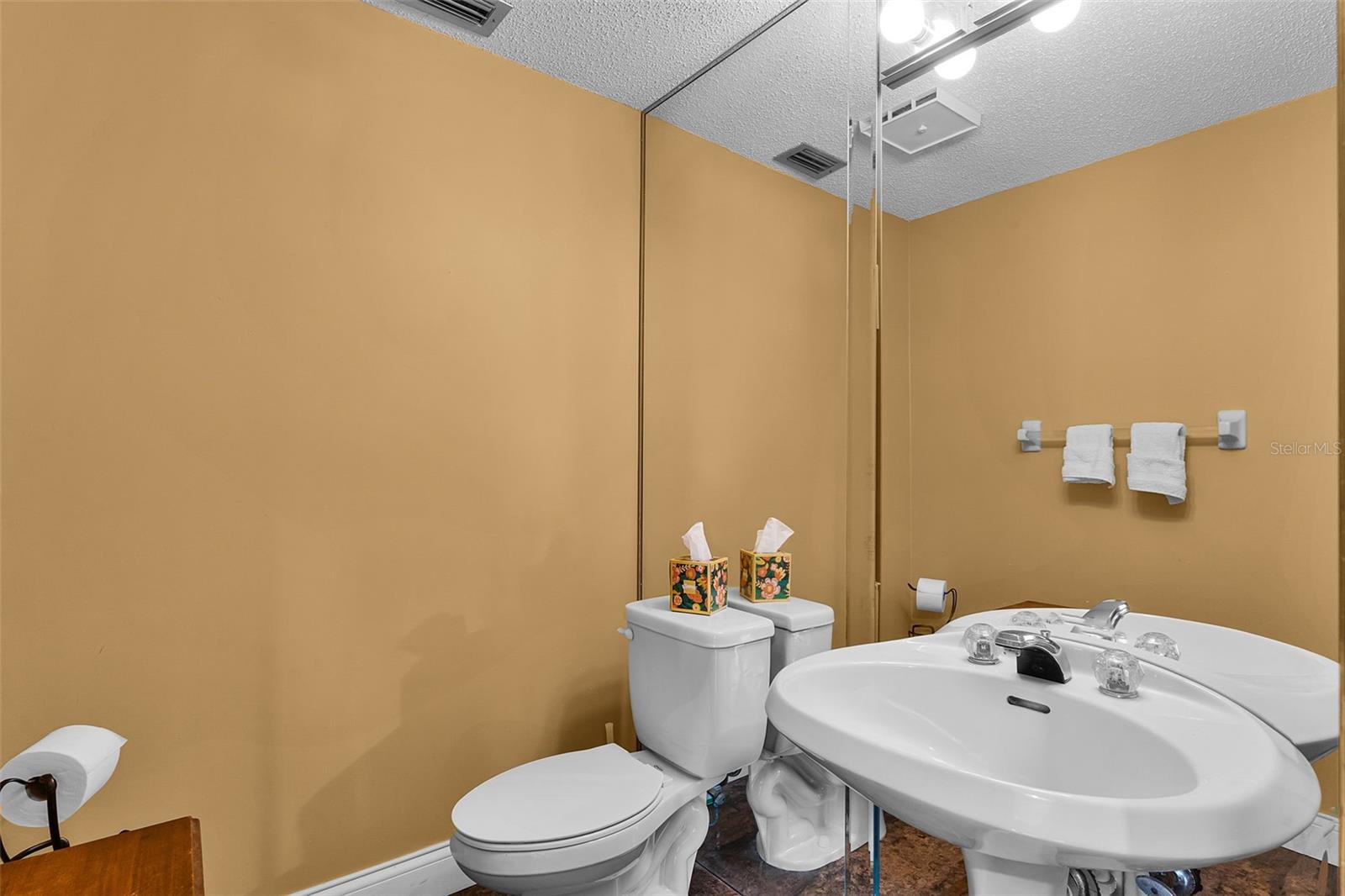 Image 21 of 47 For 526 Sabal Trail Circle