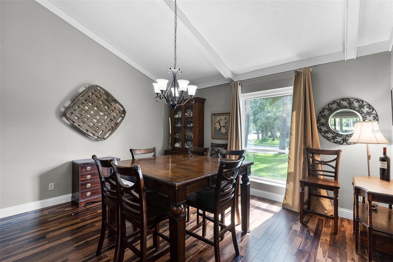 Image 9 of 47 For 526 Sabal Trail Circle