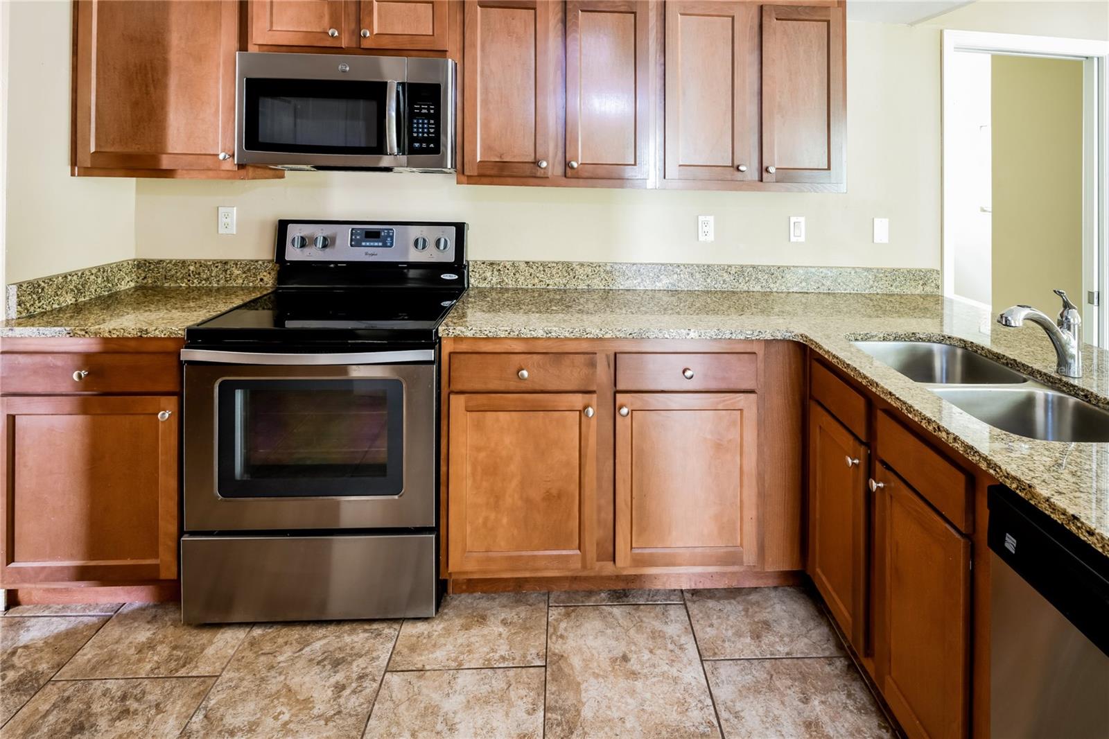 Image 6 of 16 For 13505 Whitby Road