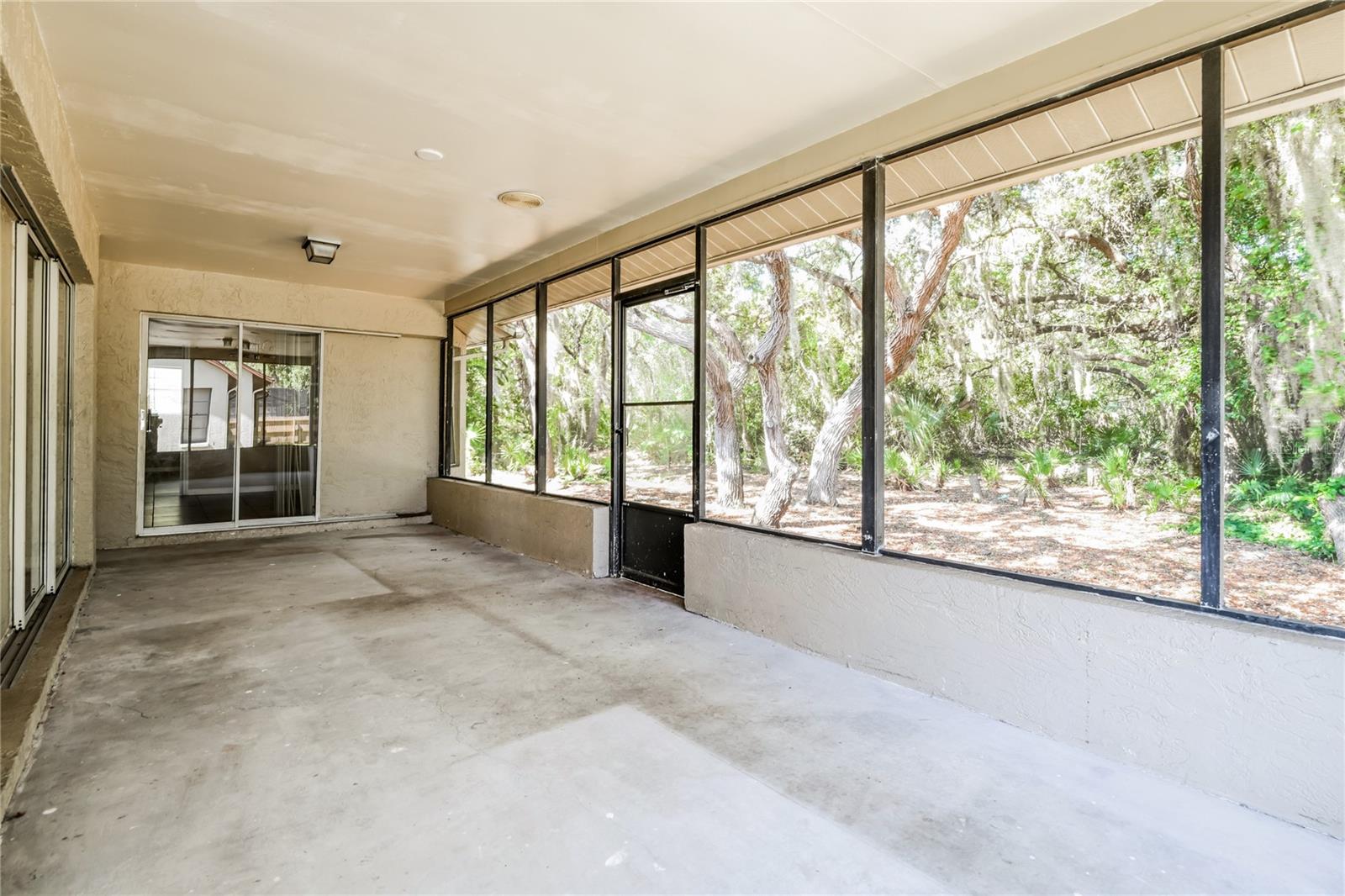 Image 7 of 16 For 13505 Whitby Road