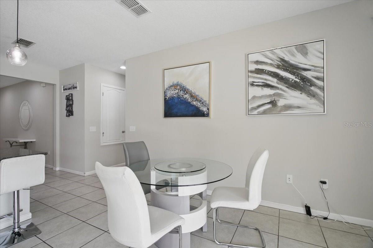 Image 14 of 38 For 914 Fallon Hills Drive