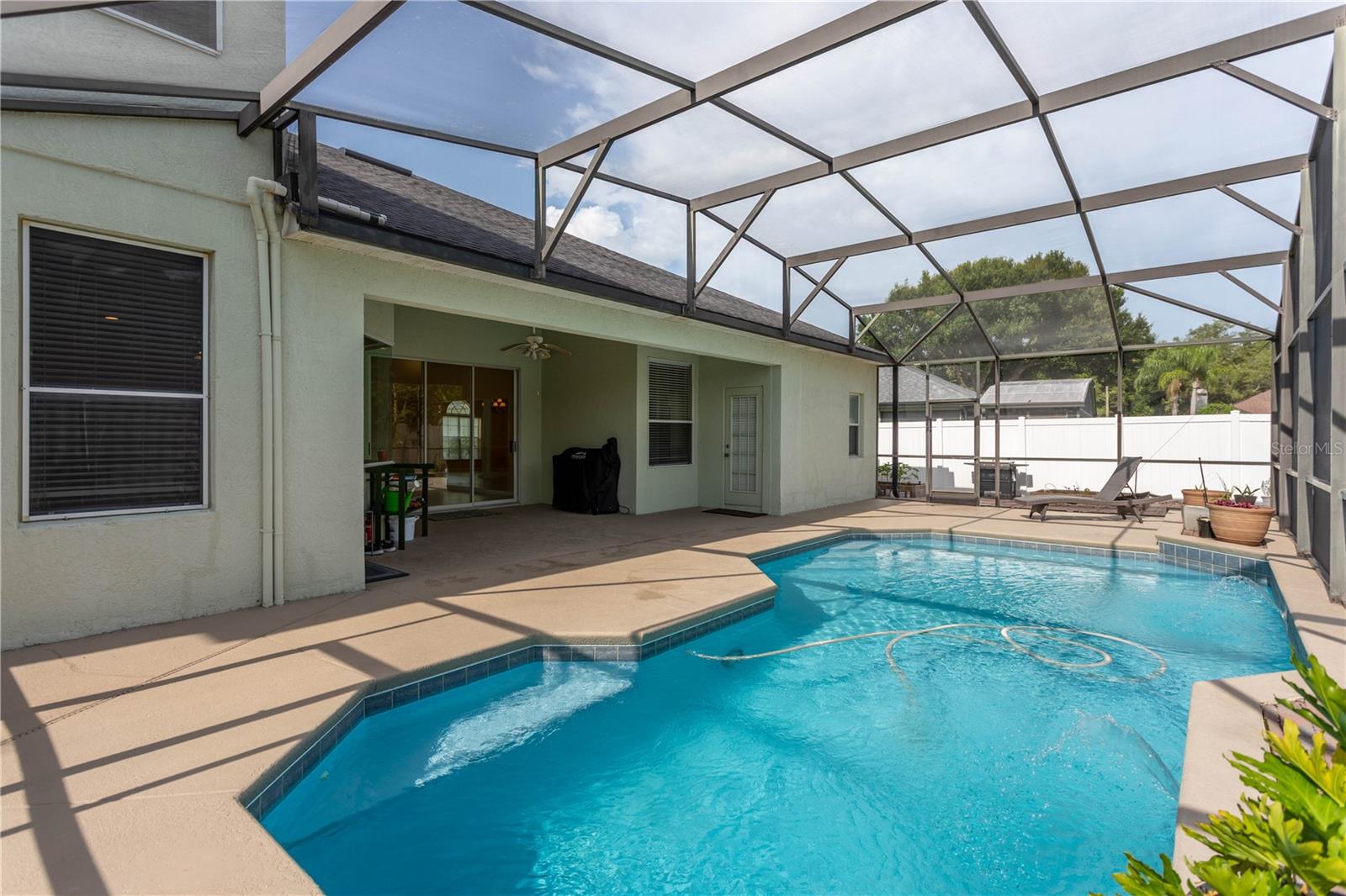 Image 4 of 45 For 2406 Blossomwood Drive