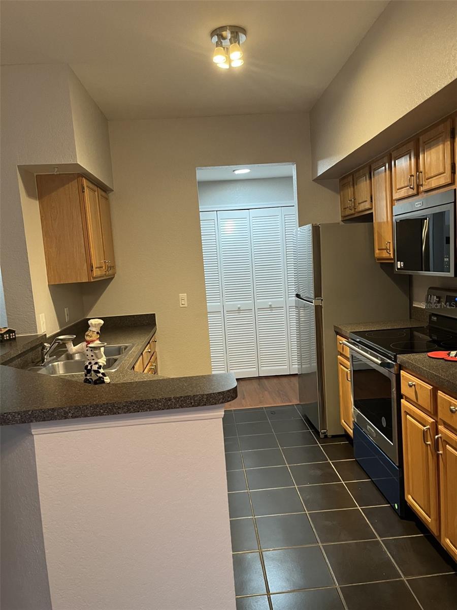 Image 3 of 9 For 6063 Westgate Drive 111