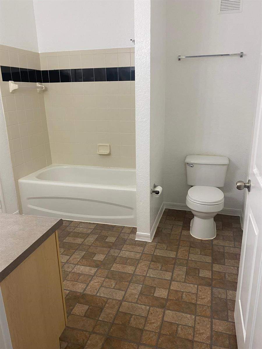 Image 4 of 9 For 6063 Westgate Drive 111