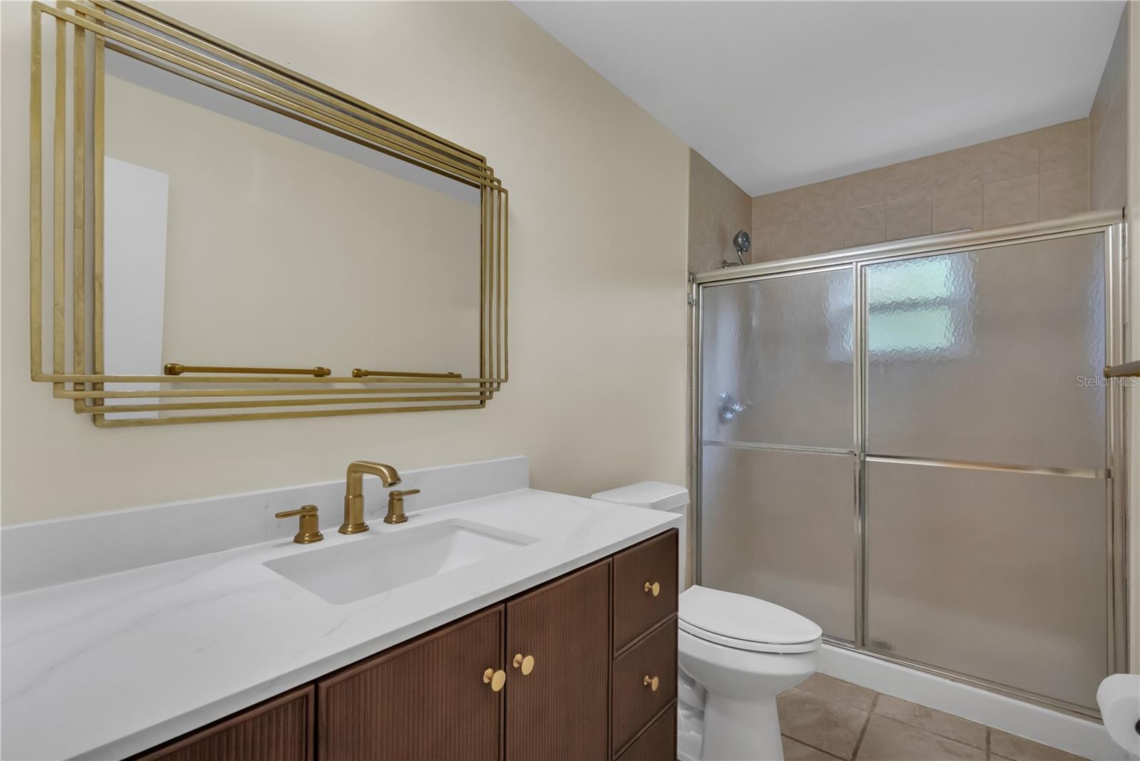 Image 18 of 24 For 10444 Kingbrook Lane