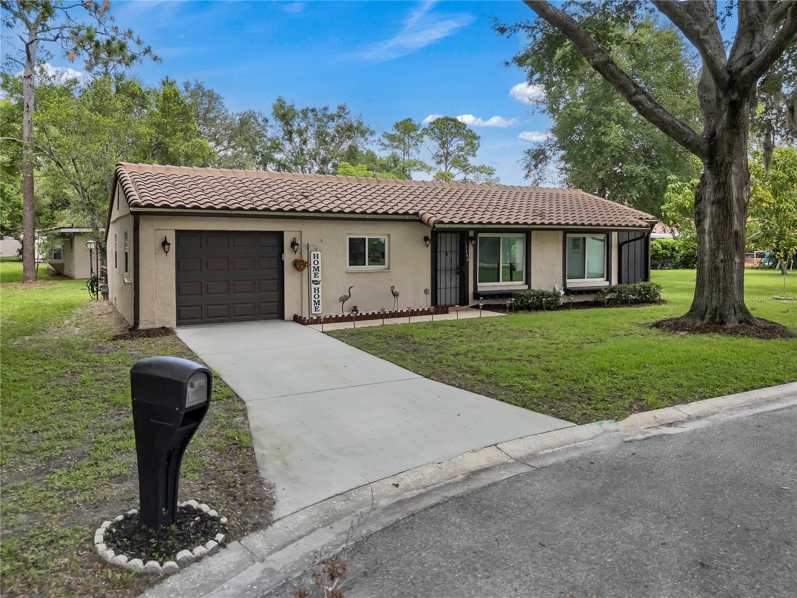 Image 2 of 24 For 10444 Kingbrook Lane