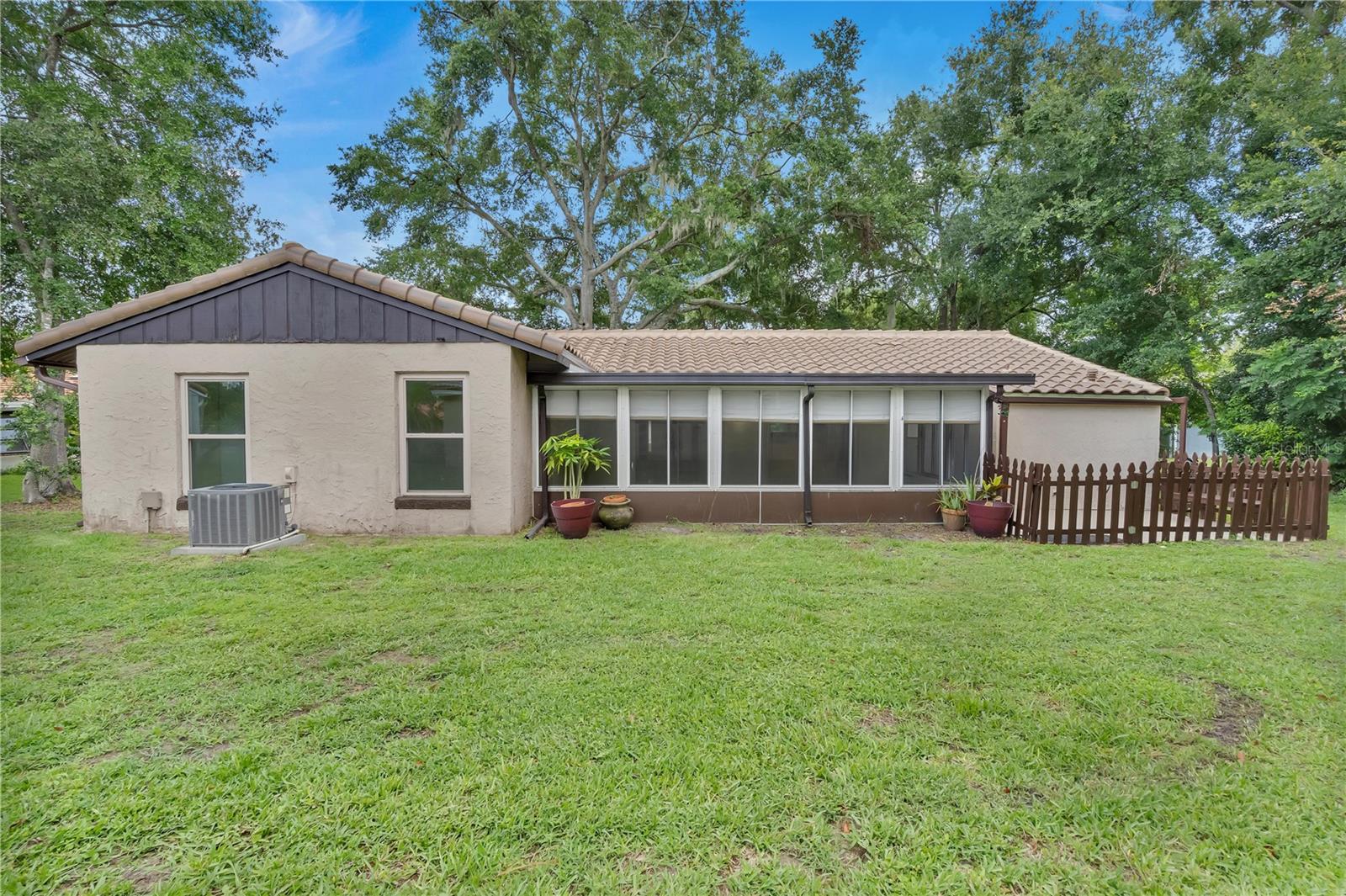 Image 22 of 24 For 10444 Kingbrook Lane