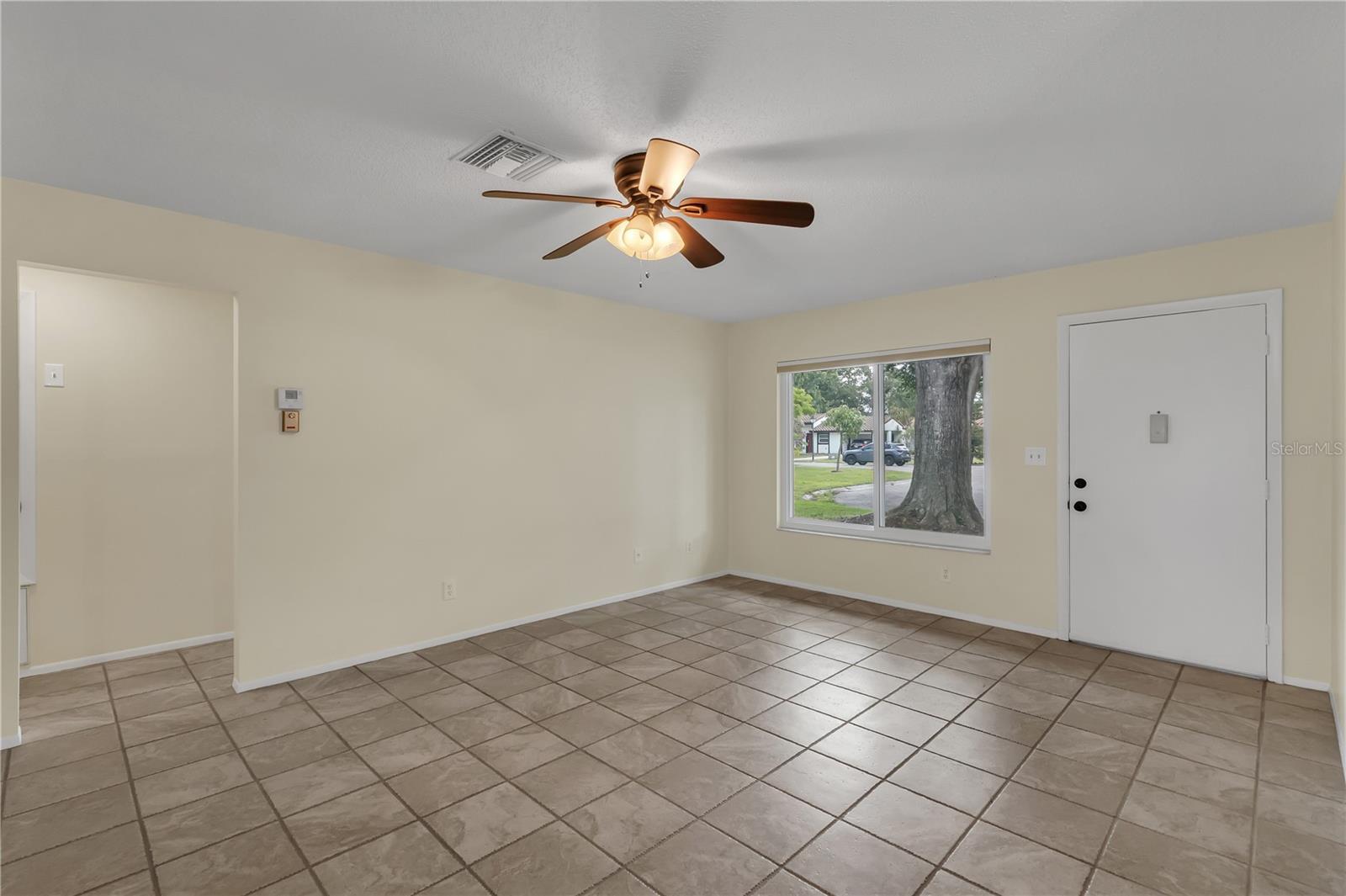 Image 3 of 24 For 10444 Kingbrook Lane