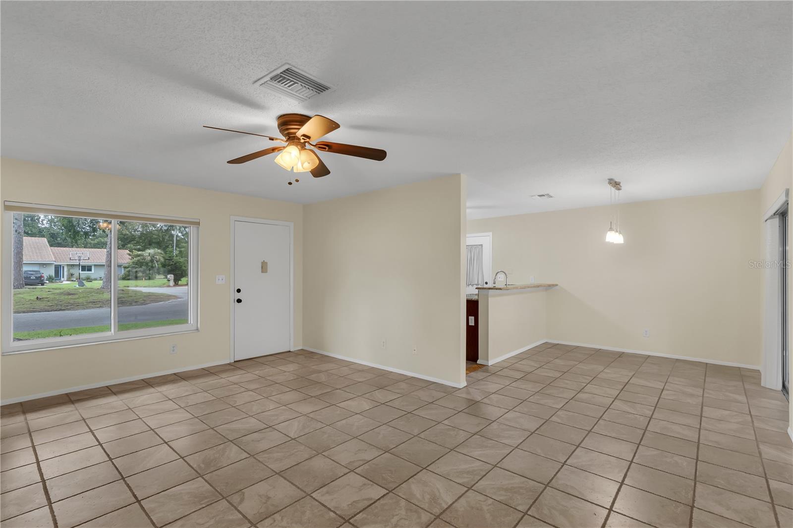 Image 4 of 24 For 10444 Kingbrook Lane
