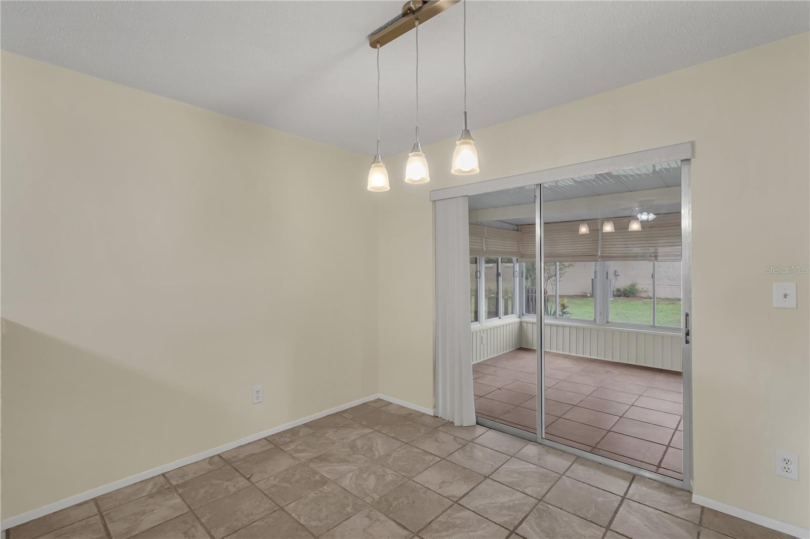 Image 9 of 24 For 10444 Kingbrook Lane