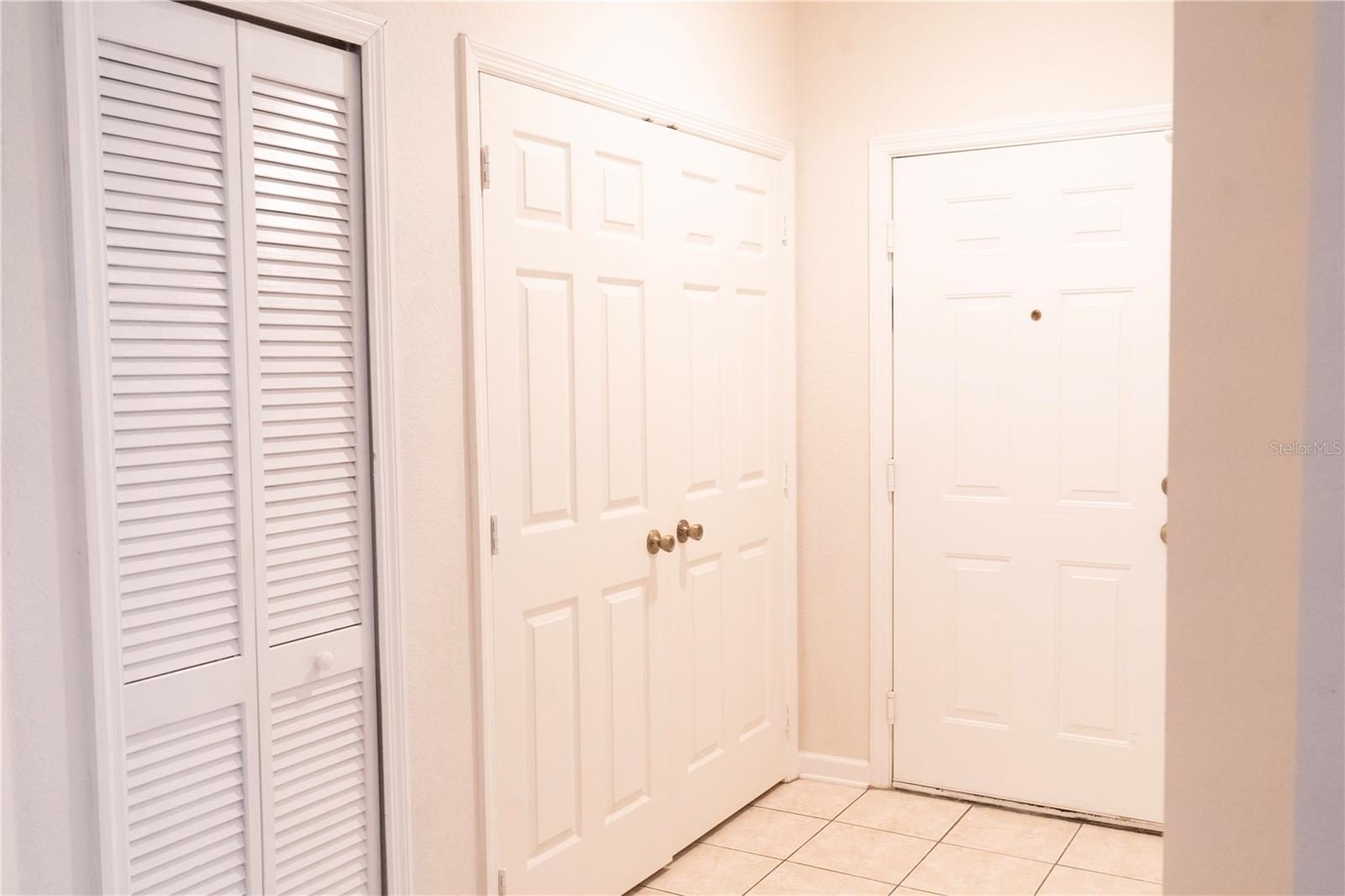 Image 20 of 68 For 3190 Dante Drive 305