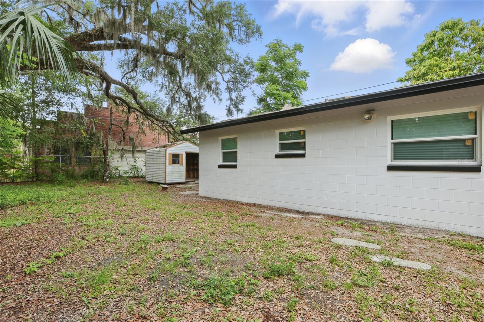 Image 25 of 27 For 1002 Cypress Avenue
