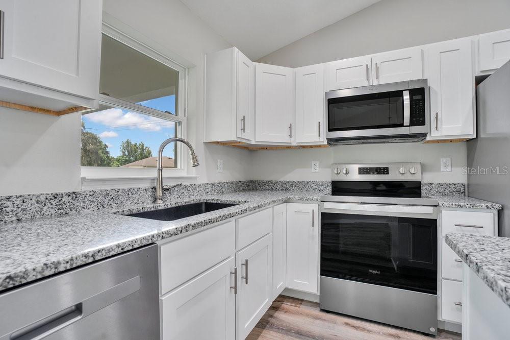 Image 11 of 40 For 14495 38th Terrace