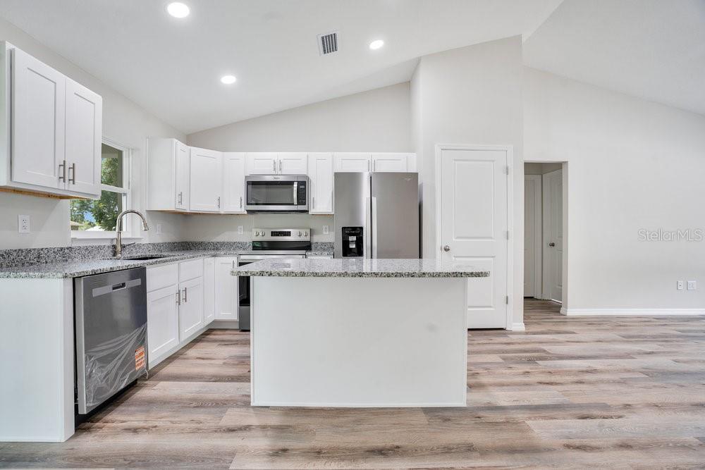 Image 13 of 40 For 14495 38th Terrace