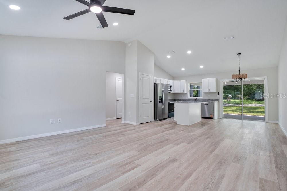 Image 6 of 38 For 14489 38th Terrace