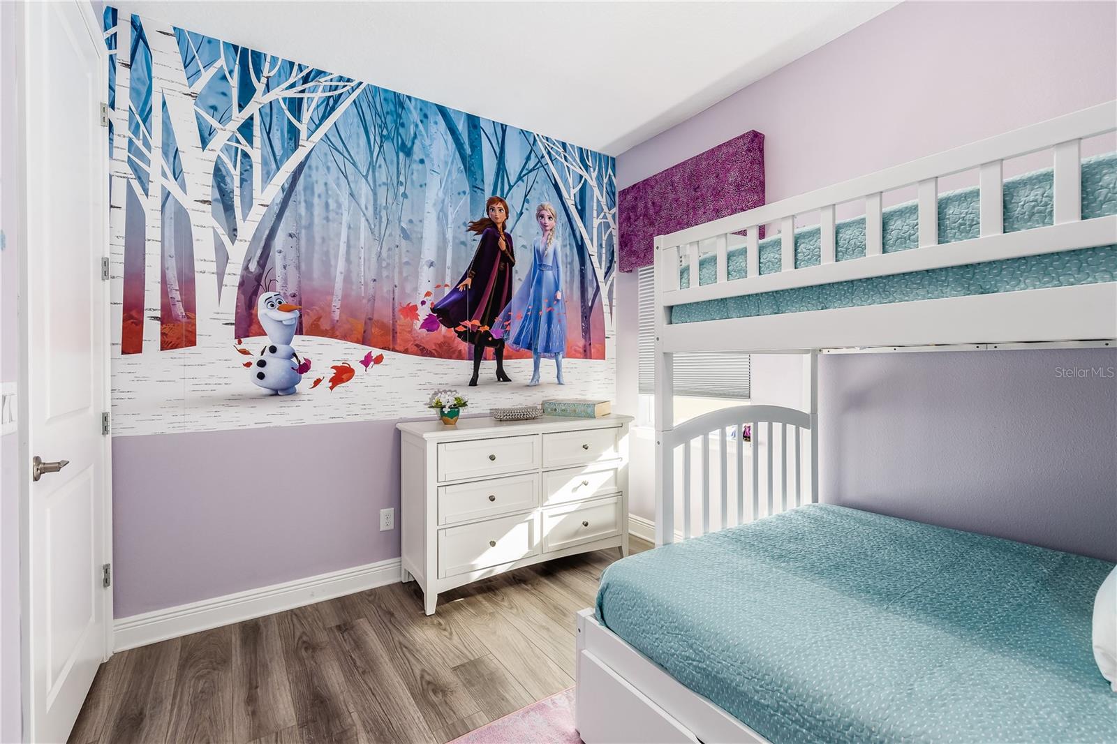 Image 33 of 47 For 884 Golden Bear Drive