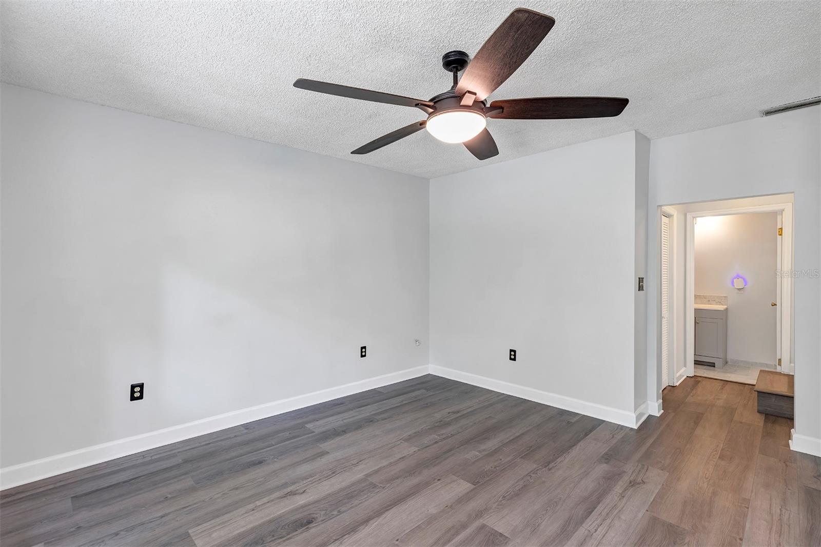 Image 17 of 43 For 2910 Hargill Drive