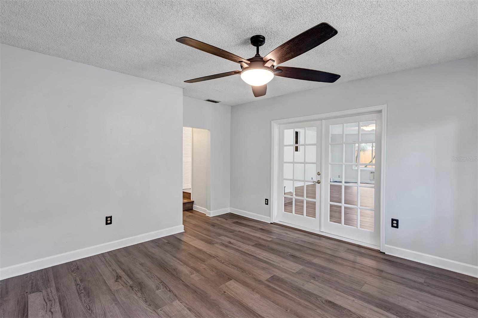 Image 18 of 43 For 2910 Hargill Drive