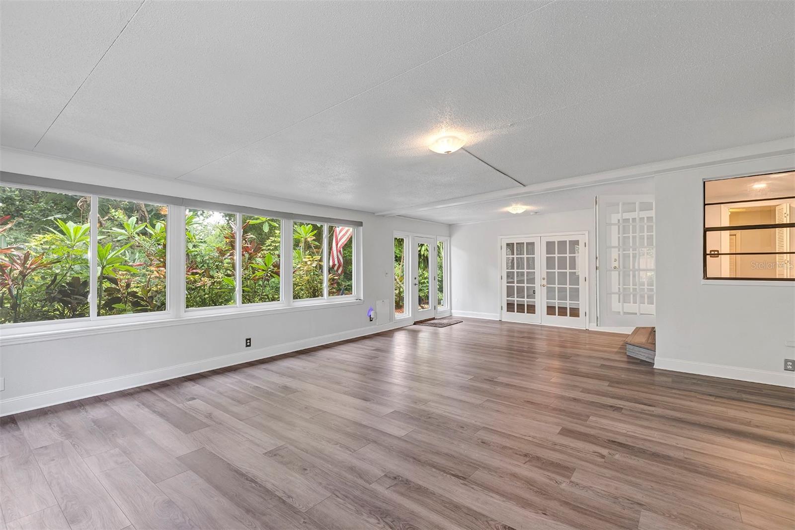 Image 21 of 43 For 2910 Hargill Drive