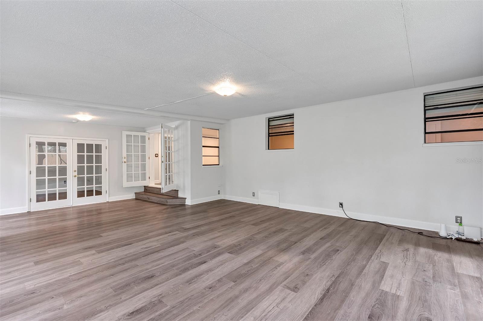 Image 22 of 43 For 2910 Hargill Drive