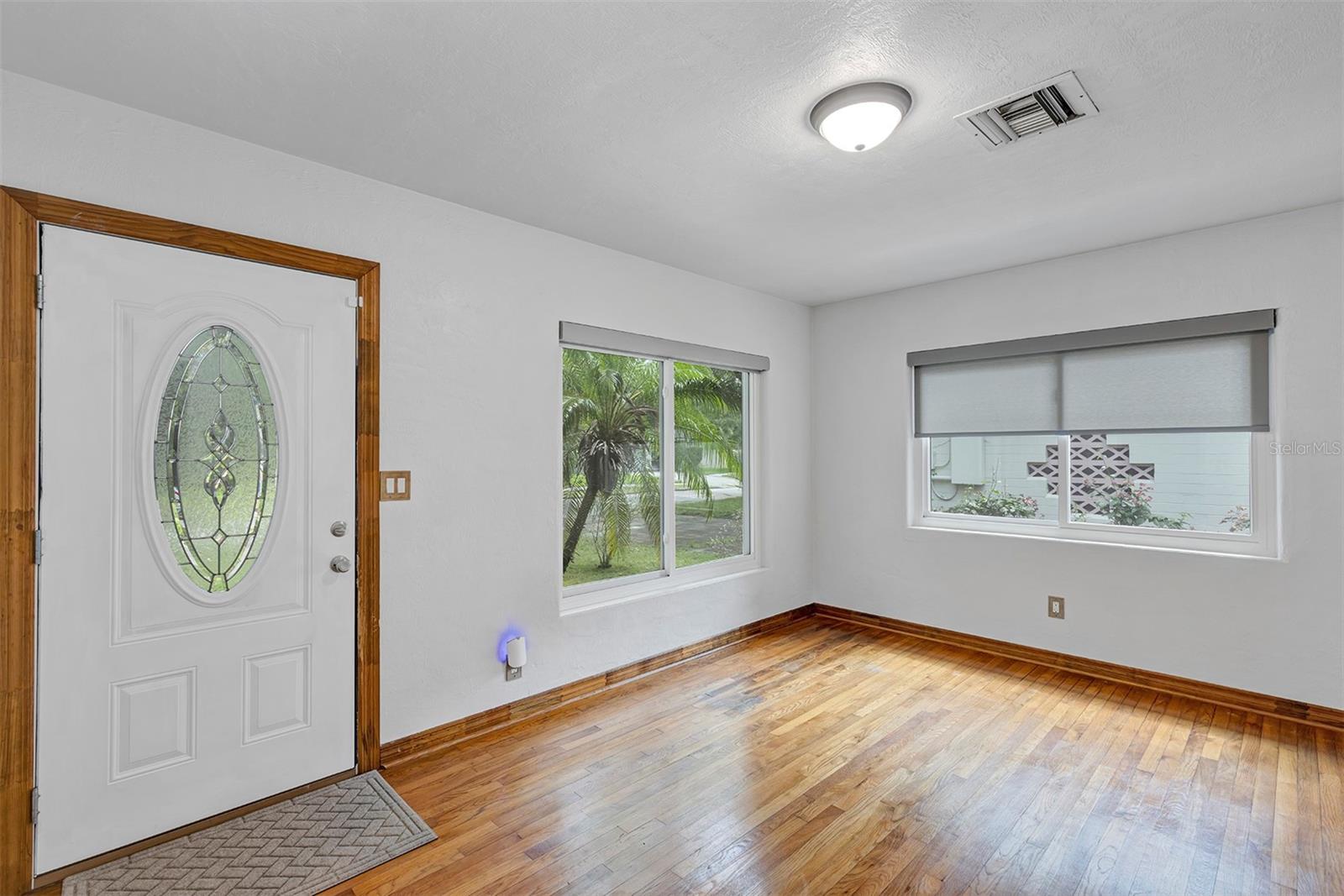 Image 4 of 43 For 2910 Hargill Drive