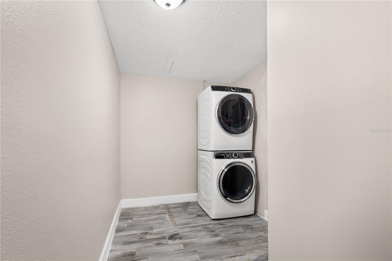 Image 13 of 24 For 3251 Wickersham Court