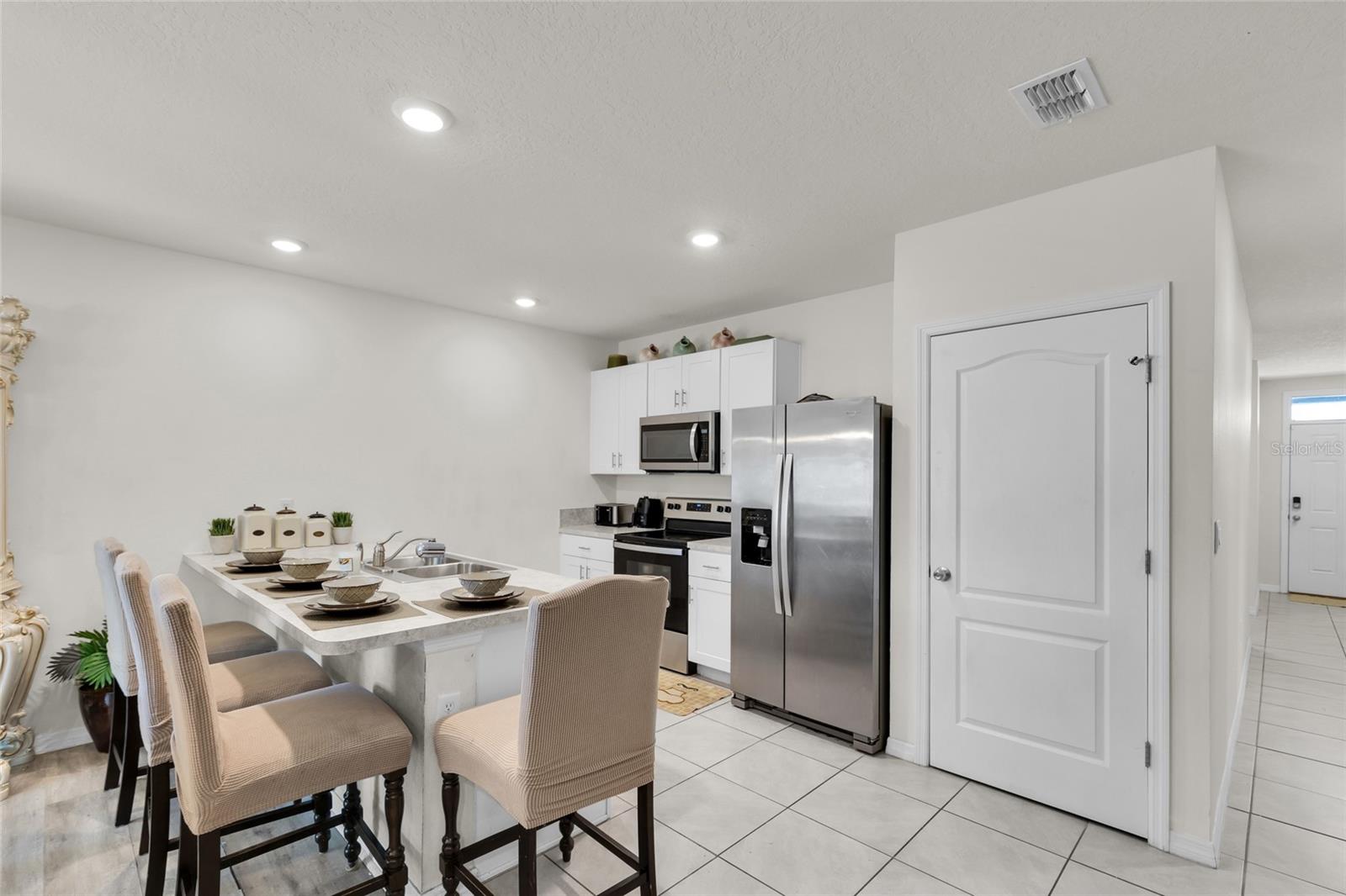 Image 13 of 29 For 355 Gardenia Court