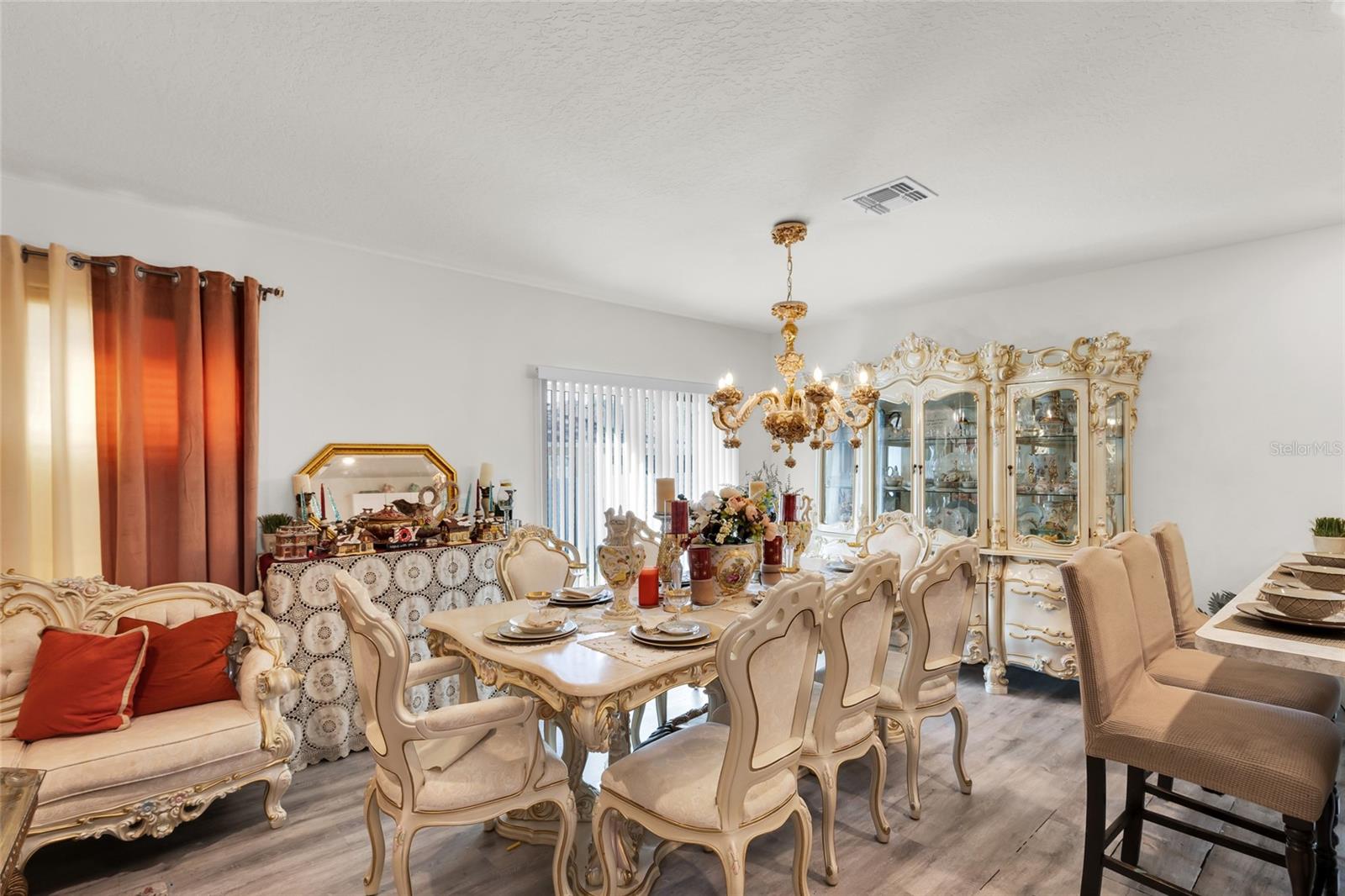 Image 17 of 29 For 355 Gardenia Court