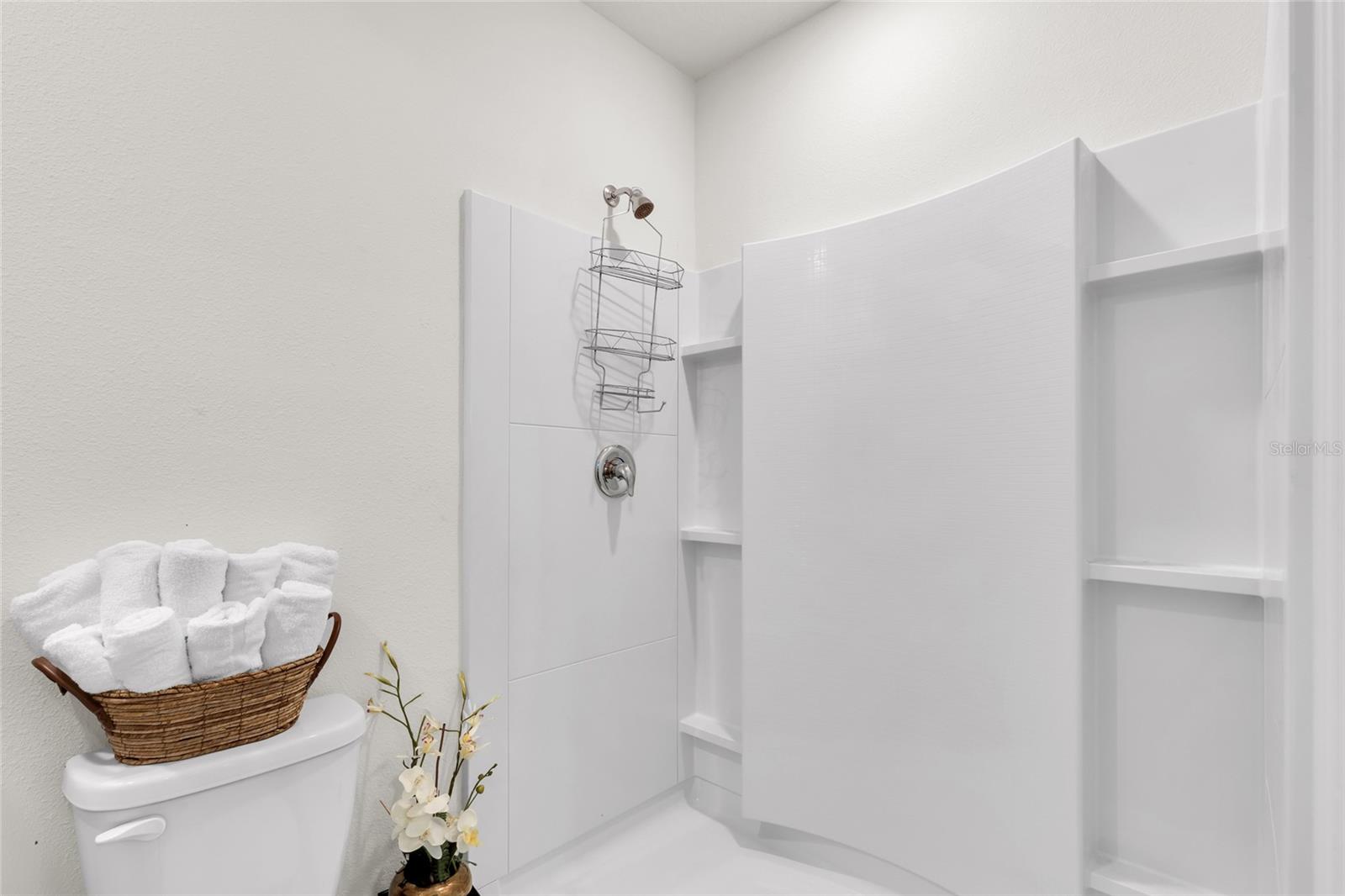Image 19 of 29 For 355 Gardenia Court