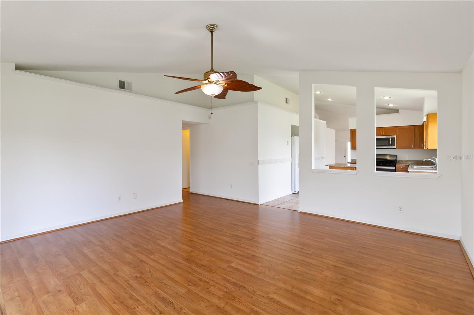 Image 15 of 36 For 10828 Cherry Oak Circle