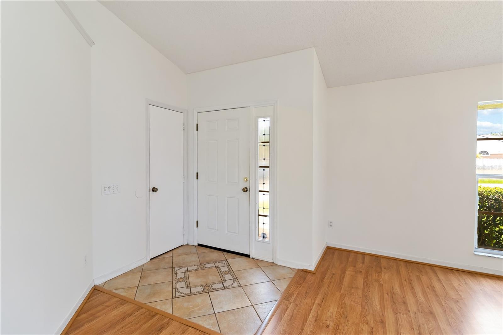 Image 2 of 36 For 10828 Cherry Oak Circle